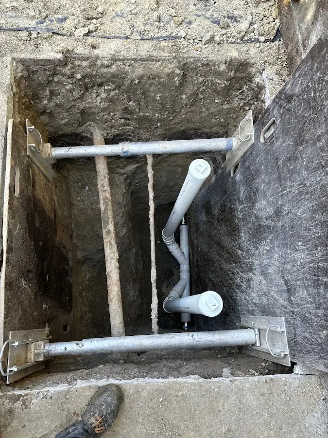 Experienced plumber completing Gas Line Repair work in South Houston